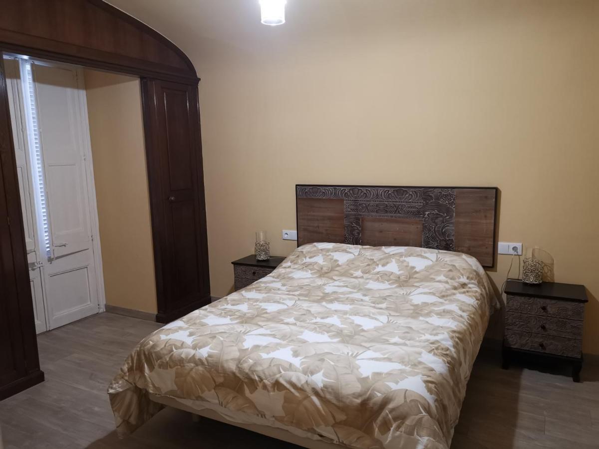 Bed and Breakfast Cal Duran Esparraguera Екстер'єр фото